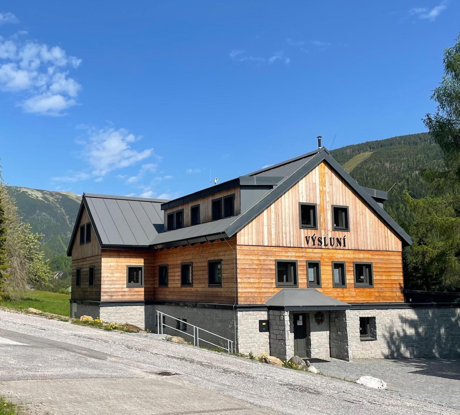 Apartmany Vysluni Spindleruv Mlyn Bagian luar foto